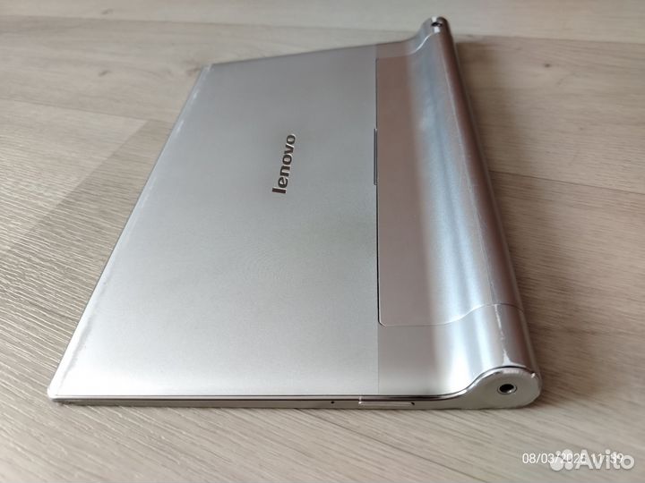 Планшет Lenovo B8000-H