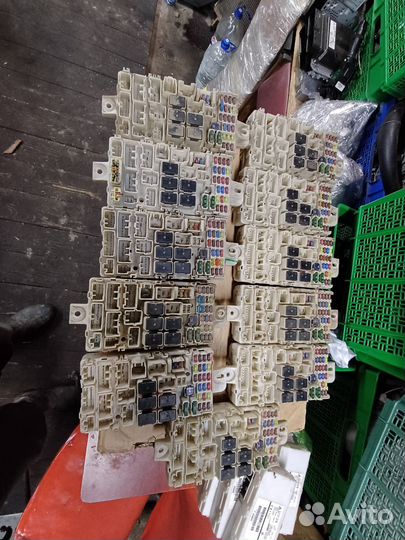 Блок предохранитей mitsubishi l200, sport 2