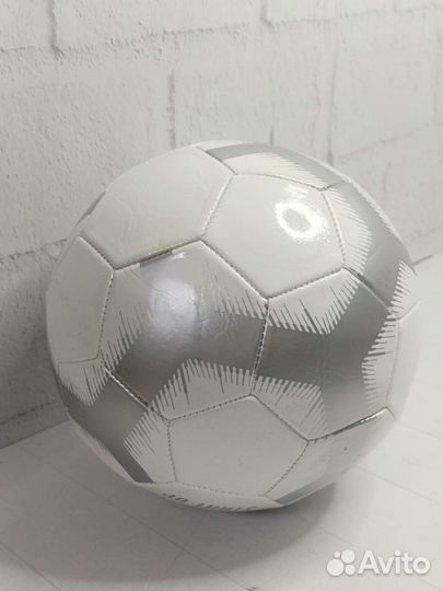 Футбольный мяч