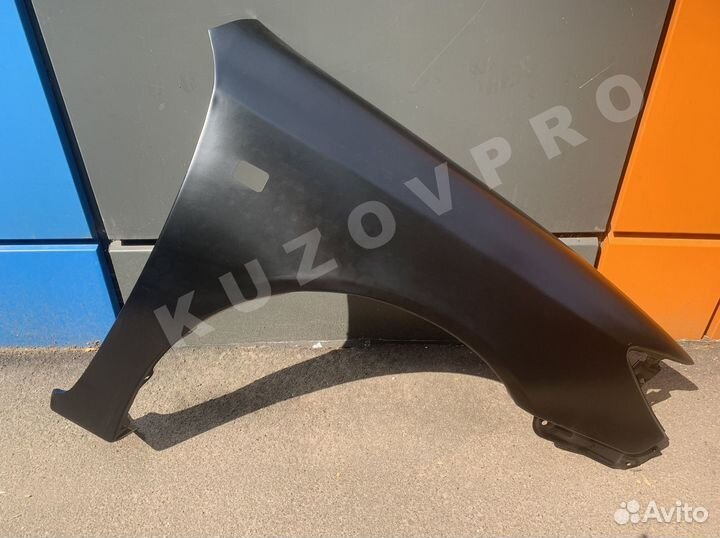 Крыло переднее правое Toyota Camry 5 2001-2006