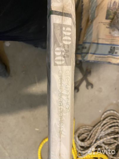 Стеклянная стеновая панель