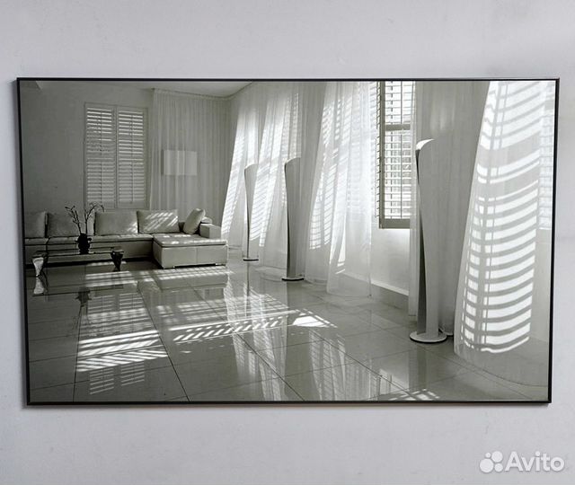 Зеркало в алюминиевой тёмной раме