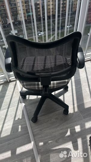 Компьютерное кресло