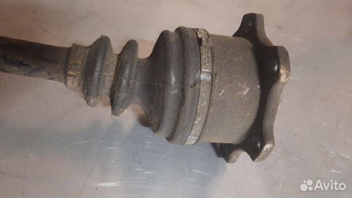 Полуось передняя левая Volkswagen Passat B5 1999