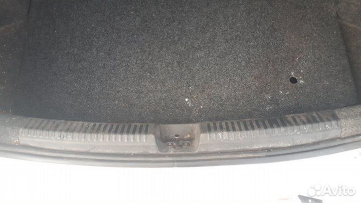 Облицовка панели задка задняя Volkswagen Polo 612