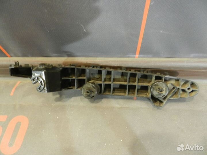 Кронштейн бампера - Nissan Juke F15E, YF15