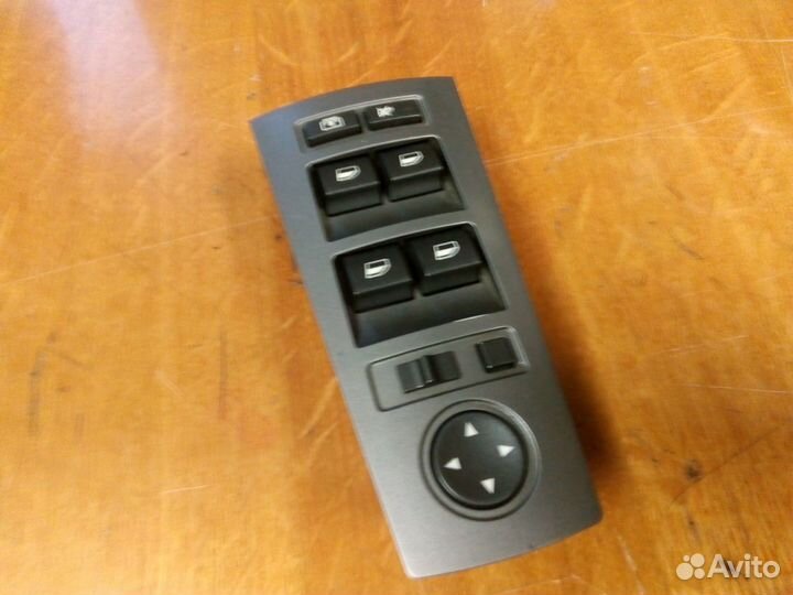 Блок кнопок в дверь. Е65