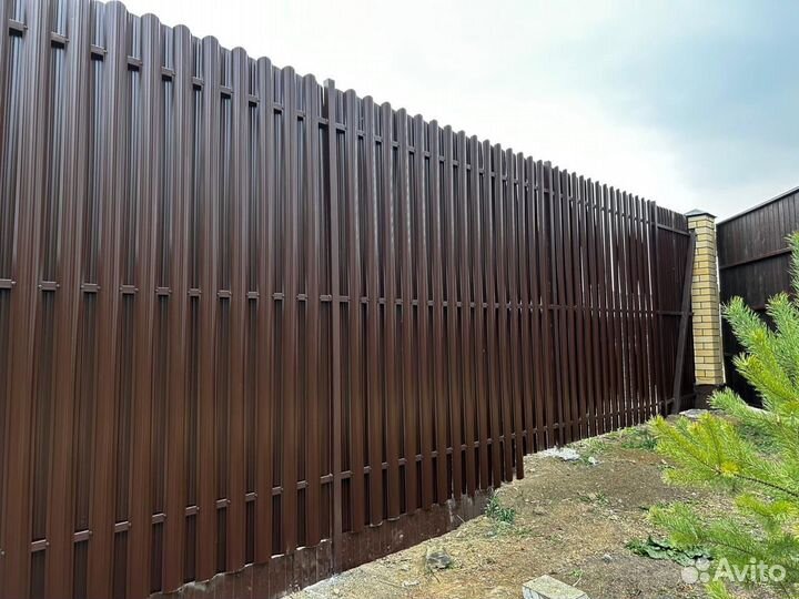 Забор из евроштакетника под ключ