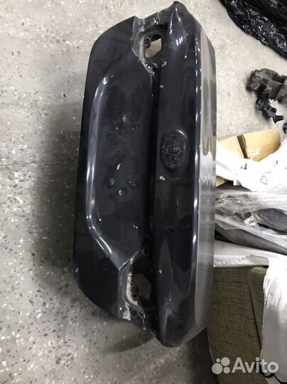 Крышка багажника Toyota camry v 70-75