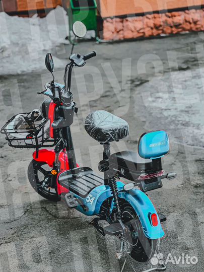 Электроскутер Sky Wey Красно-синий