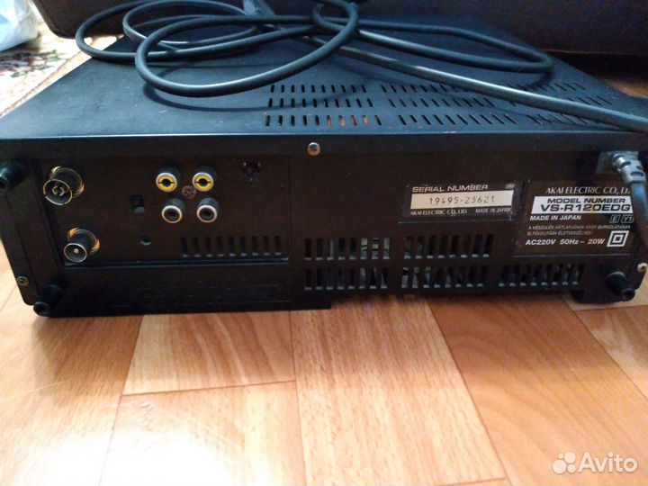 Видеоплеер Akai с функцией записи. Япония