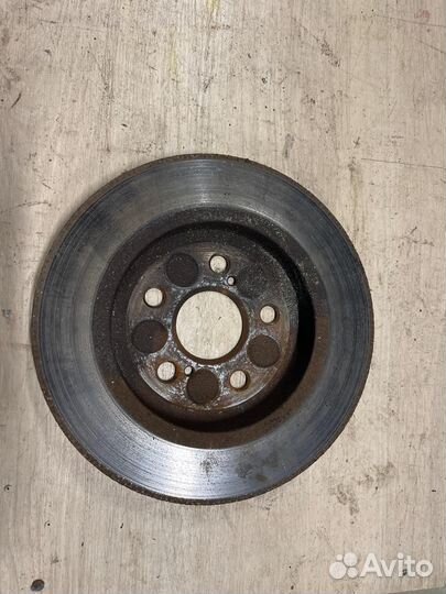 Диск тормозной задний Toyota Prius ZVW30 2ZR-FXE