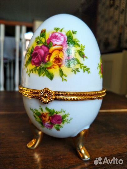 Шкатулка фарфор яйцо с коробкой