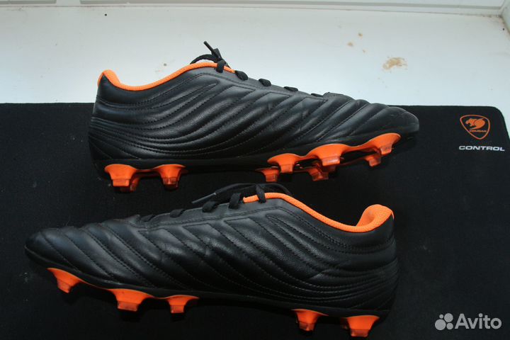 Футбольные бутсы 42 размер Adidas