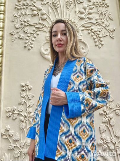 Пиджаки и жакеты женские