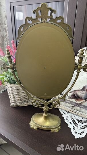 Роскошное зеркало в бронзовой оправе