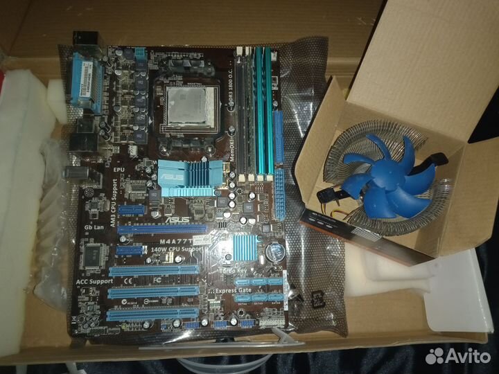 Asus M4A77T AM3 + 12 GB RAM + AMD phenom X4 965