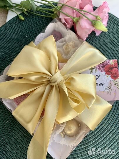 Шоколадные подарки. Набор конфет для учителя