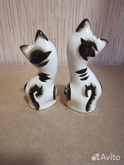 Парные фигурки кошечек
