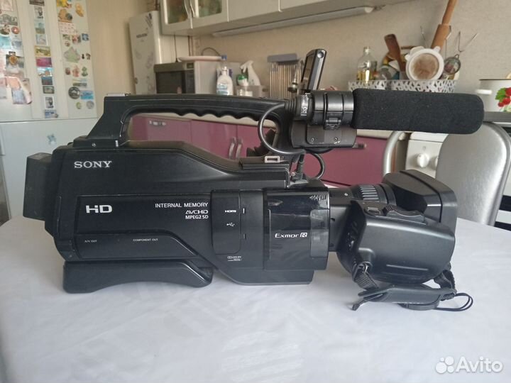 Видеокамера Sony HXR mc 1500