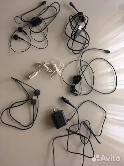 Микронаушники. Аксессуары для мобильных телефонов