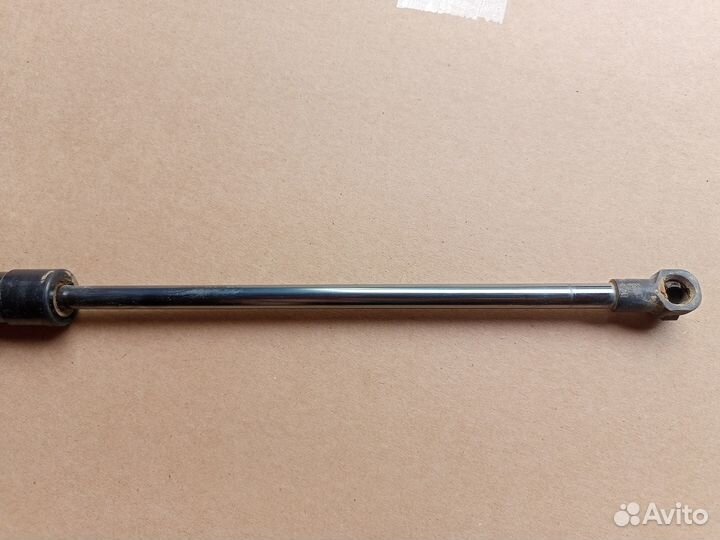 Амортизатор багажника Nissan X-Trail T32