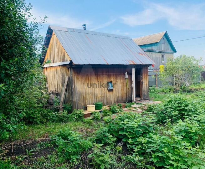 Дом 30 м² на участке 8,4 сот.