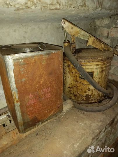 Маслёнка рычажная для гусеничной техники