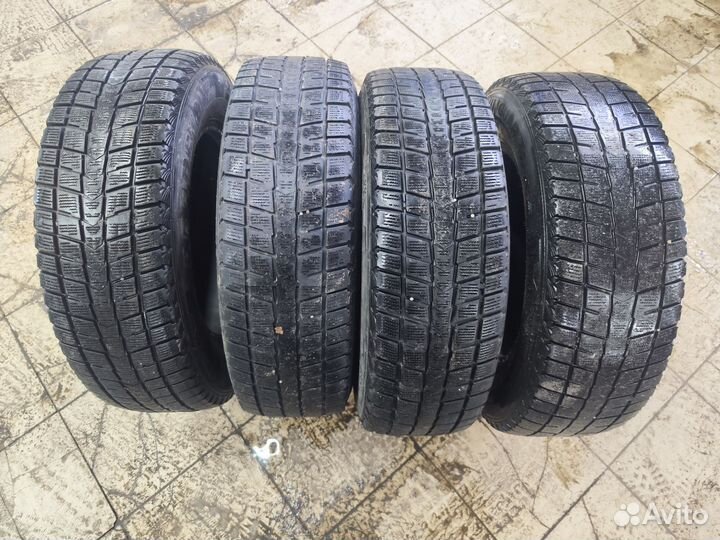 Roadstone Winguard Ice SUV 215/70 R16 100Q