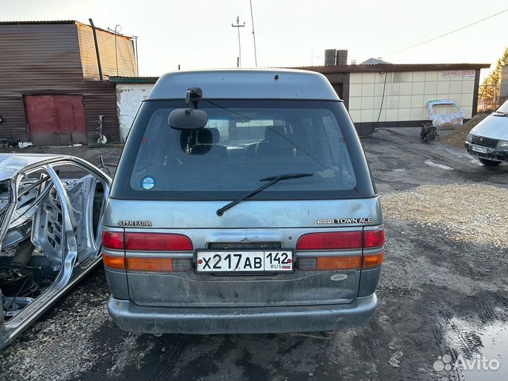 В разборе Town Ace CR21