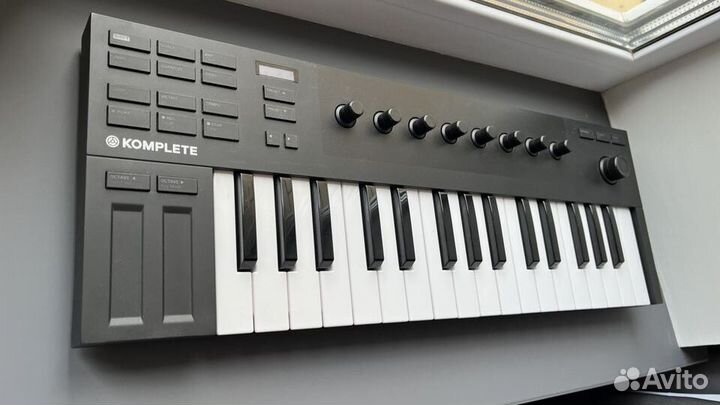 Native Instruments Komplete Kontrol M32