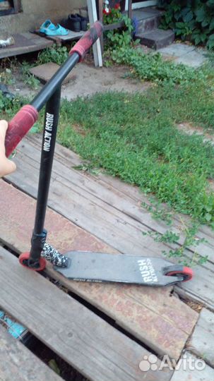 Самокат rash action с мягкими ручками и колесами