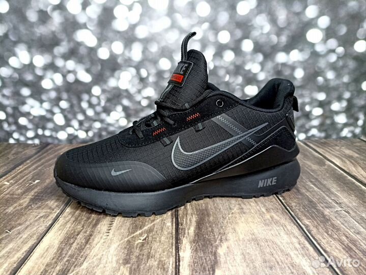 Мужские кроссовки