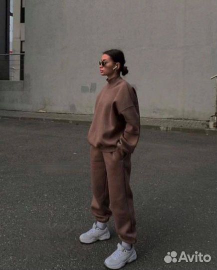 Спортивный костюм женский новый на флисе