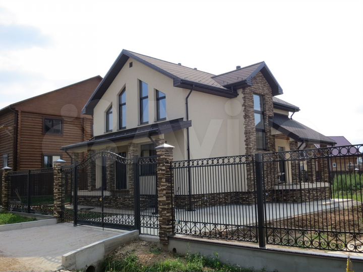 Дом 155 м² на участке 9,1 сот.