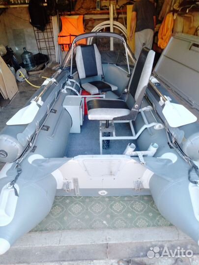 Продам лодку с мотором