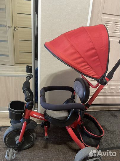 Детский велосипед с ручкой