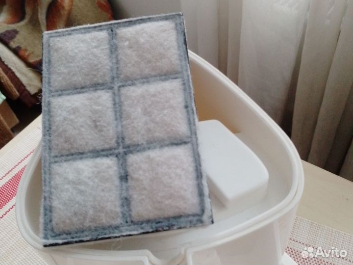 Фонтан поилка для кошек Amigo