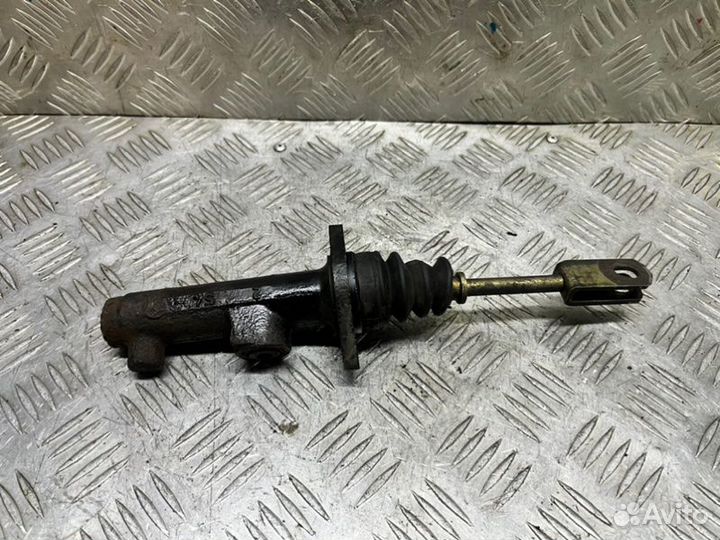 Главный цилиндр сцепления Volkswagen Golf 3 1.8