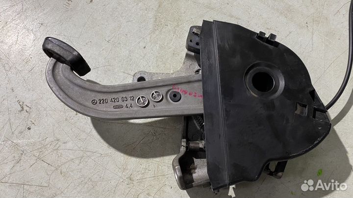 Педаль стояночного тормоза Mercedes Benz W210