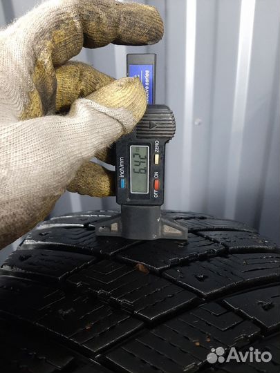 Goodyear Ultragrip Ice Arctic 205/55 R16 94T