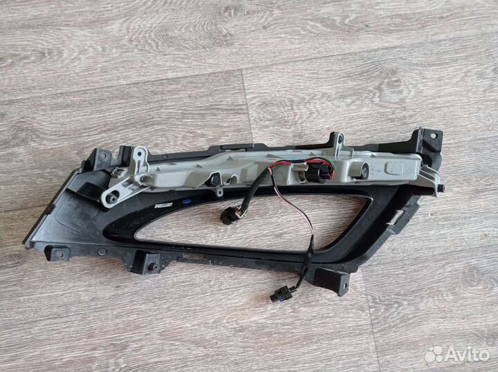 Продам ходовой огонь с рамкой от KIA optima 2012г