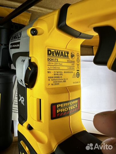 Перфоратор Dewalt DCH172n