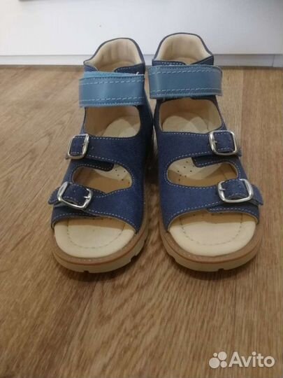 Сандалии на мальчика