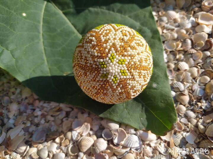 Шар Ёлочный из бисера ручной работы