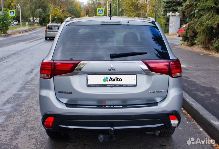 Mitsubishi Outlander 2.0 CVT, 2015, 130 000 км