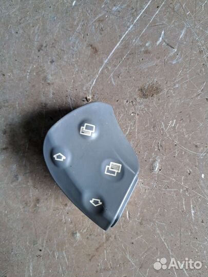 Кнопки руля на Mercedes W203