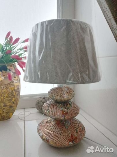 Лампа настольная