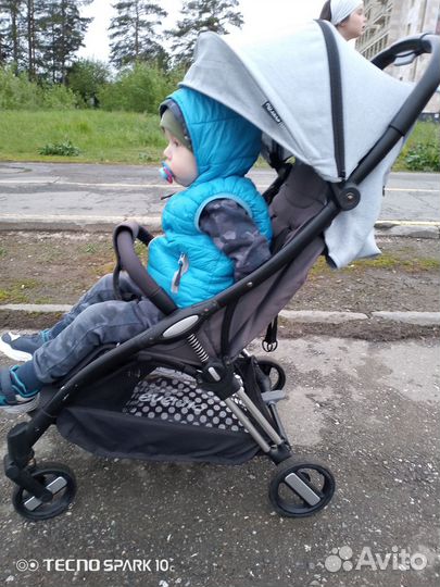 Прогулочная коляска