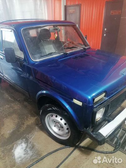 LADA 4x4 (Нива) 1.7 МТ, 2004, 126 000 км